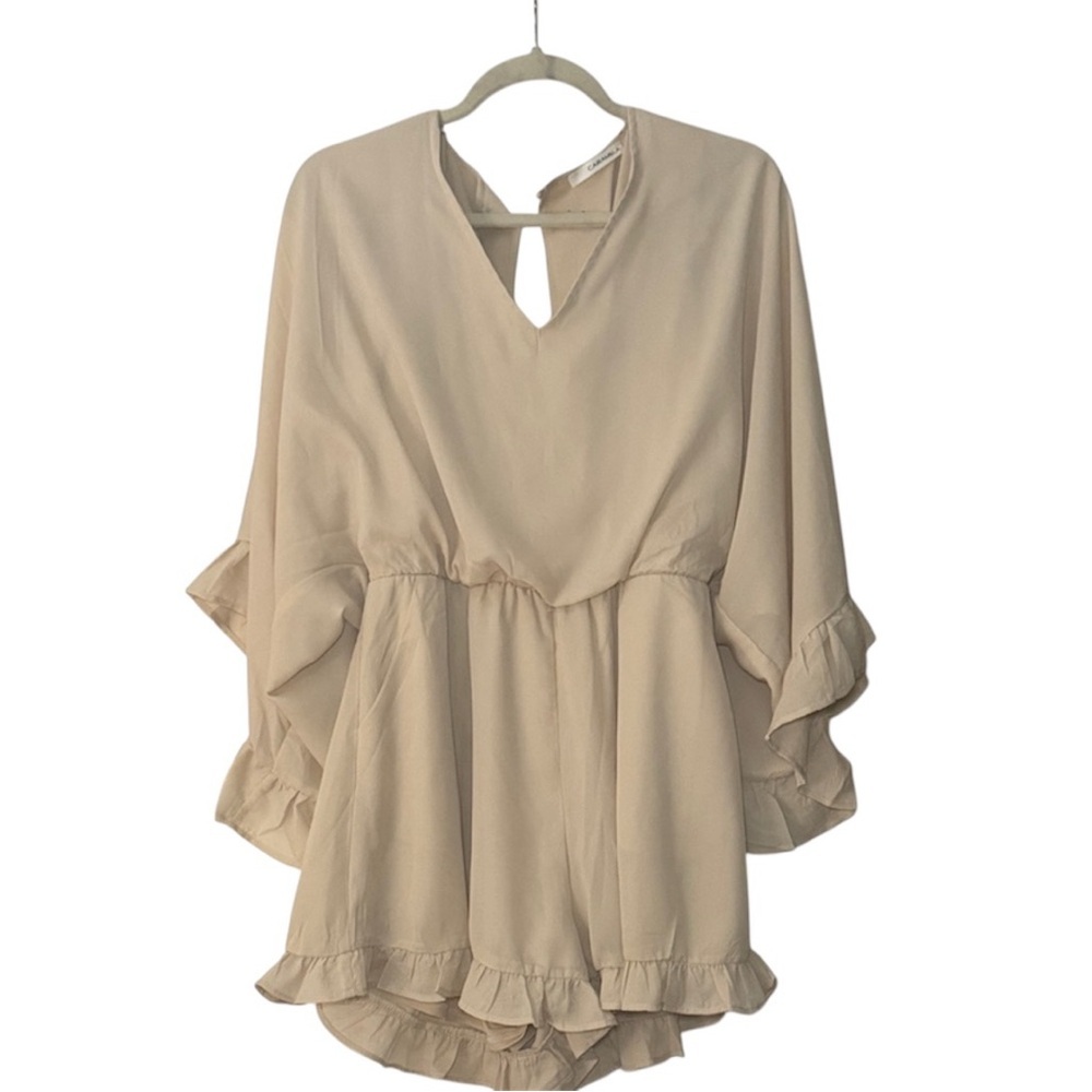 Caramela Cream Flouncy Lined Romper Size M